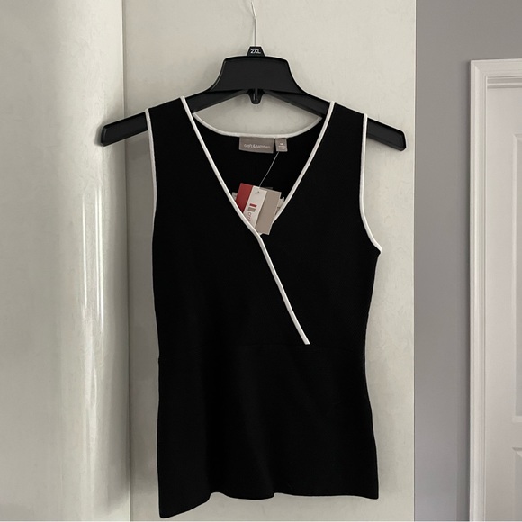 Sleeveless Black with white trim Vneck Cotton Sweater. - Picture 2 of 4